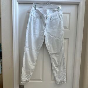 Lilly Pulitzer White Ankle Cropped Jeans with Relaxed Fit